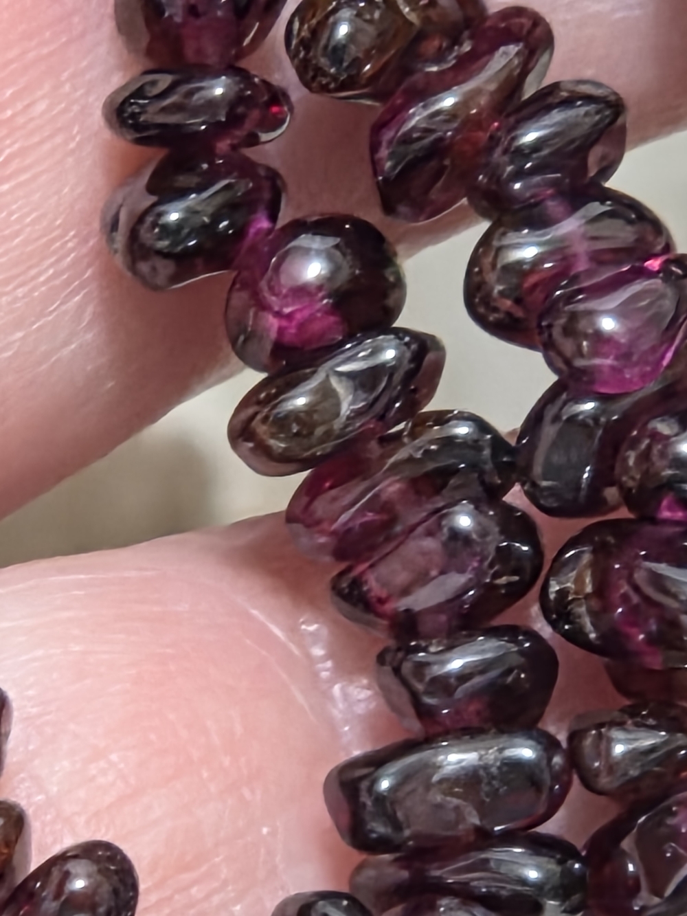 Genuine Garnet Umbalite 130,4ct Beaded Necklace